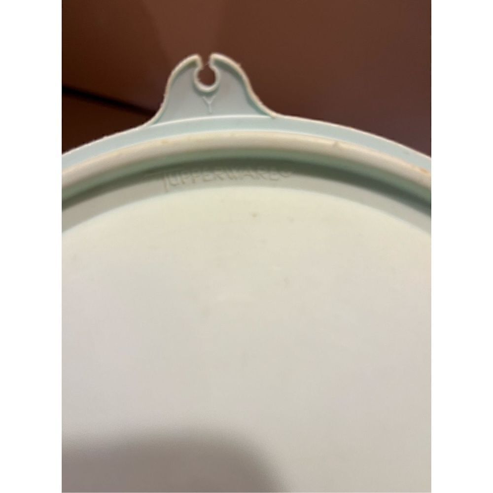 Vintage Tupperware Lettuce Keeper Produce Storage Container Mint Green - Picture 7 of 8